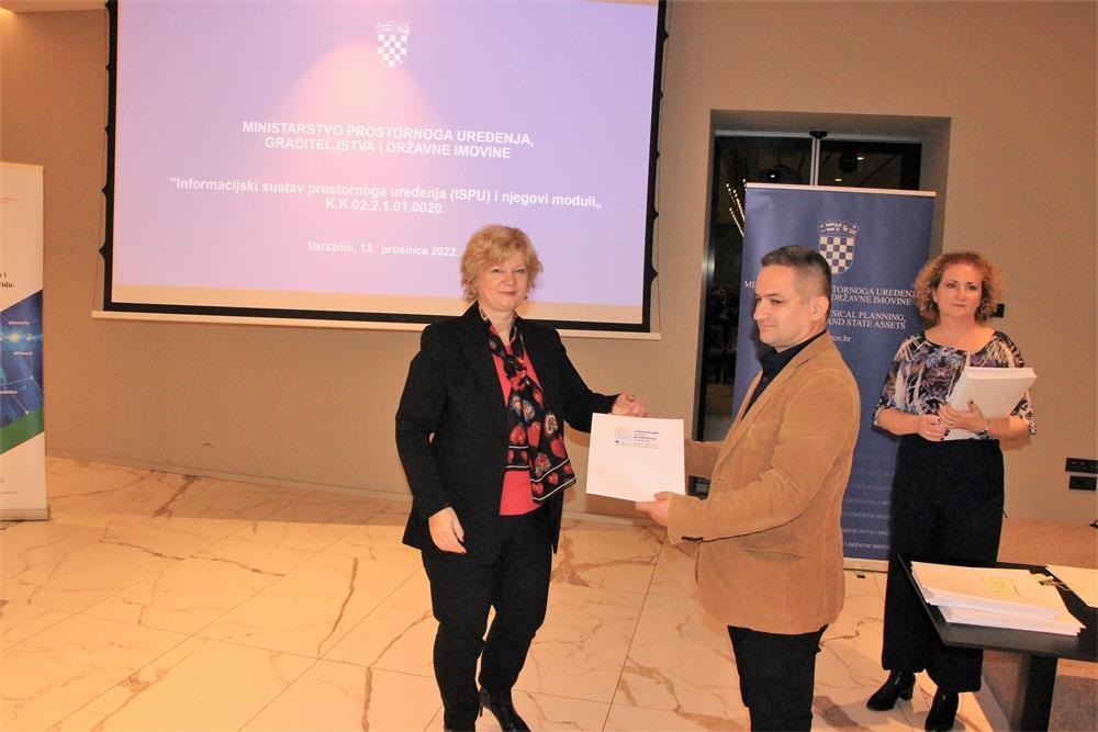 Zavodu uručen sporazum o dodjeli računalne opreme